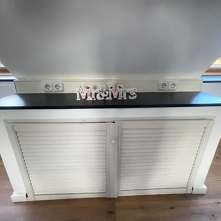 Charmante Wohnung Mit Garten, Gemuetlich, Ruhig, Zentral شقة *