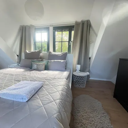 Charmante Wohnung Mit Garten, Gemuetlich, Ruhig, Zentral نويكيرشن-فلوين