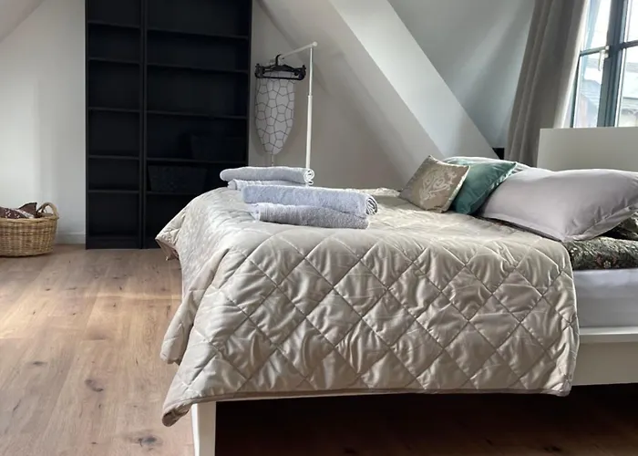 شقة Charmante Wohnung Mit Garten, Gemuetlich, Ruhig, Zentral