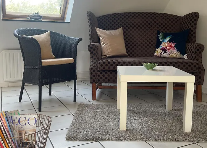 شقة Charmante Wohnung Mit Garten, Gemuetlich, Ruhig, Zentral *