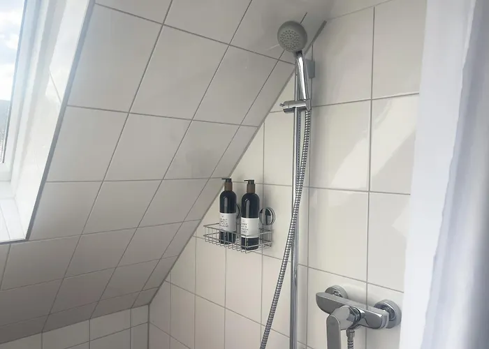 Charmante Wohnung Mit Garten, Gemuetlich, Ruhig, Zentral شقة