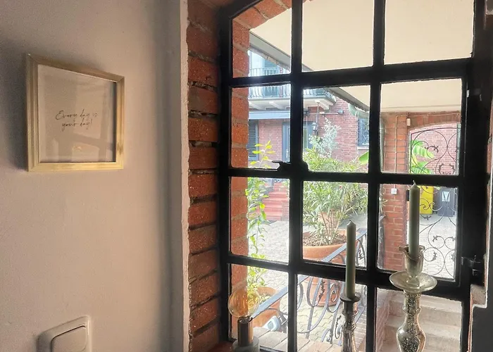 Charmante Wohnung Mit Garten, Gemuetlich, Ruhig, Zentral شقة نويكيرشن-فلوين