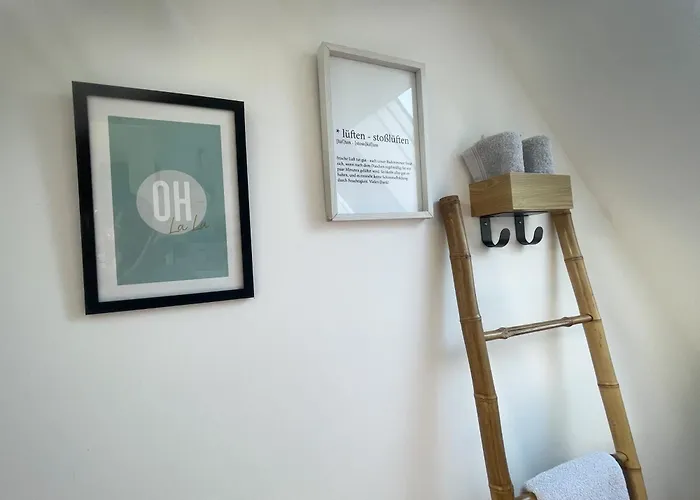 Charmante Wohnung Mit Garten, Gemuetlich, Ruhig, Zentral شقة